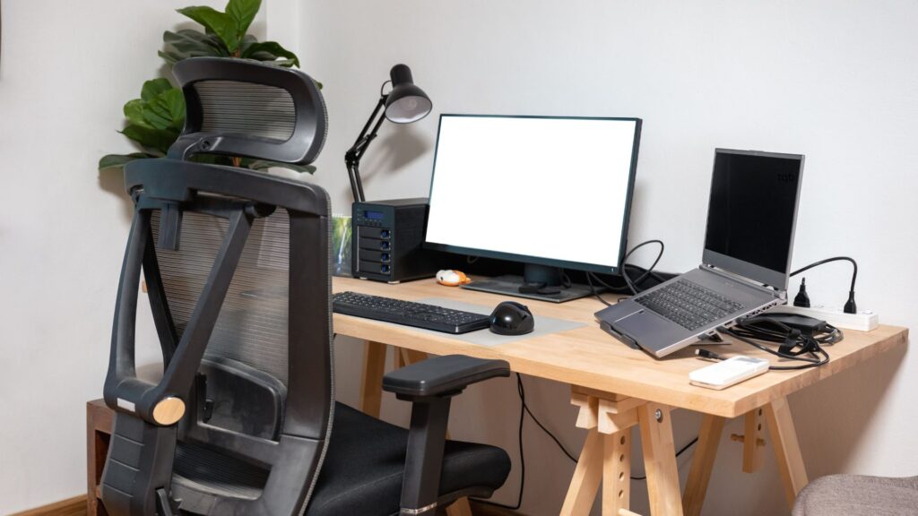 How Your Work Environment Affects Your Output